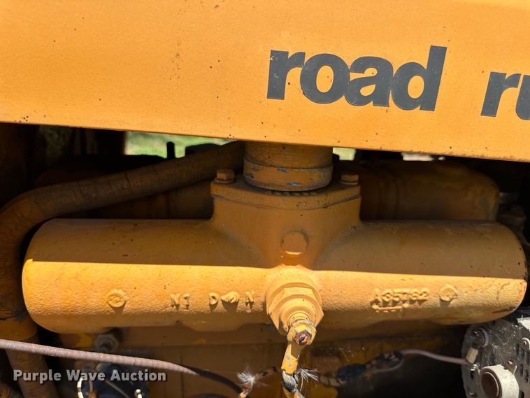 image for item EJ6975 Davis  Road Run'r  trencher