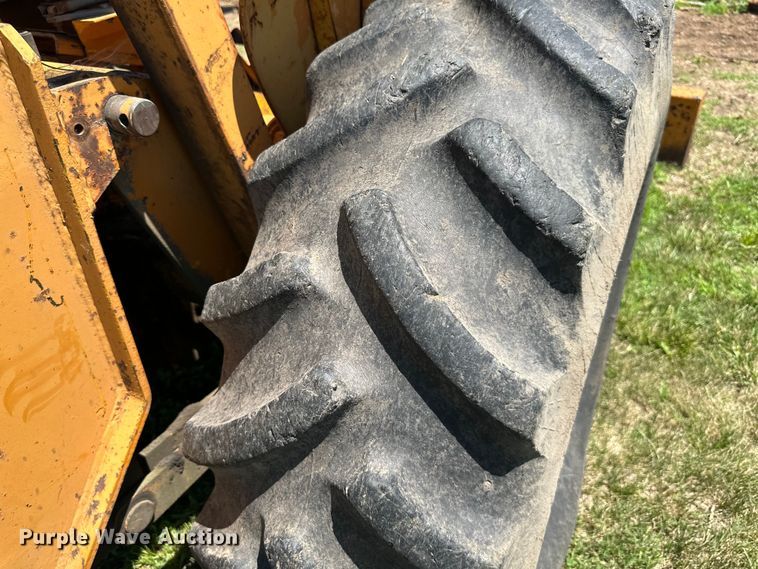 image for item EJ6975 Davis  Road Run'r  trencher