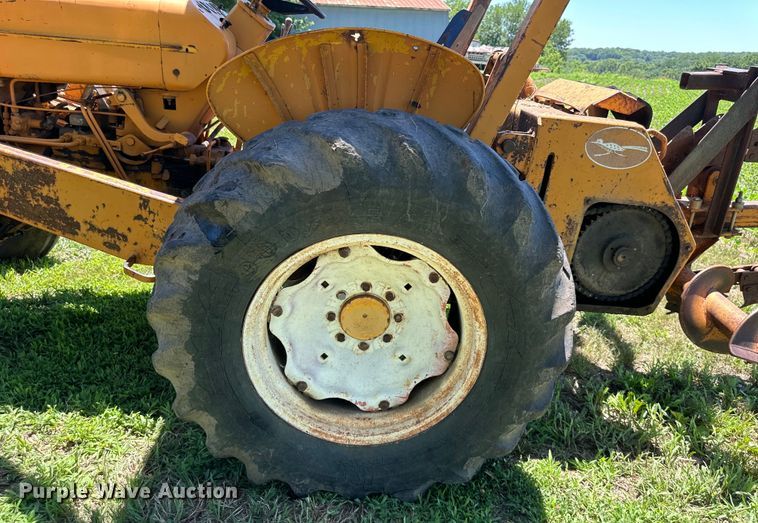 image for item EJ6975 Davis  Road Run'r  trencher