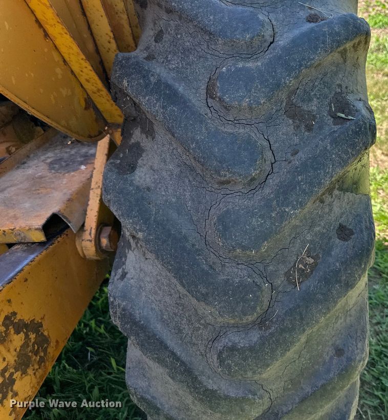 image for item EJ6975 Davis  Road Run'r  trencher