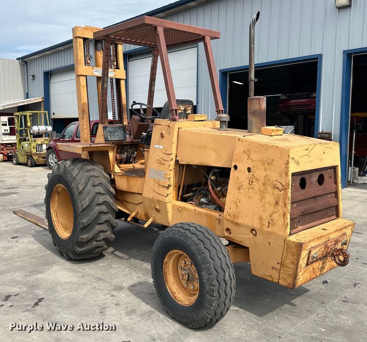 image for item EJ6977 Case 586C forklift