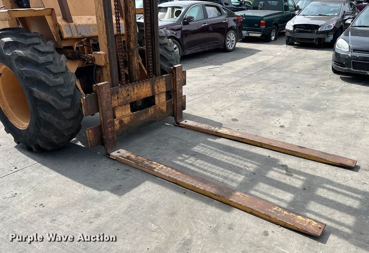 image for item EJ6977 Case 586C forklift