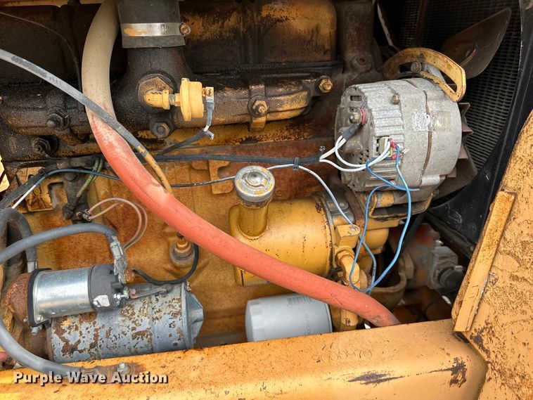 image for item EJ6977 Case 586C forklift