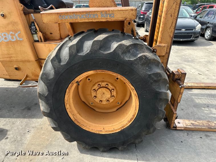 image for item EJ6977 Case 586C forklift