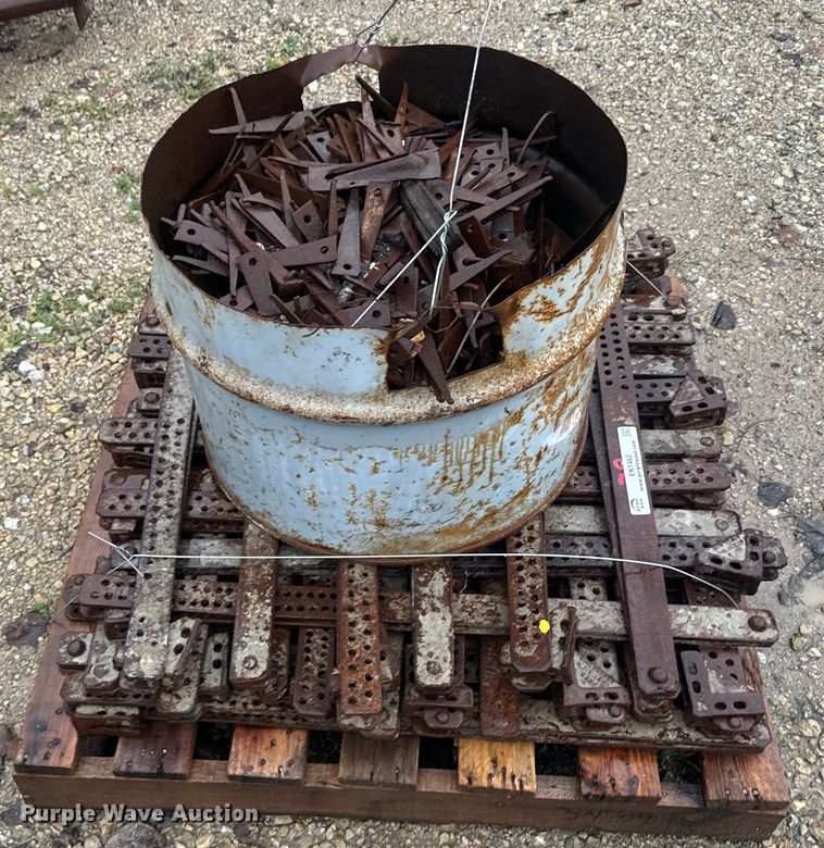 image for item EK1462 Approximately 38 column clamps