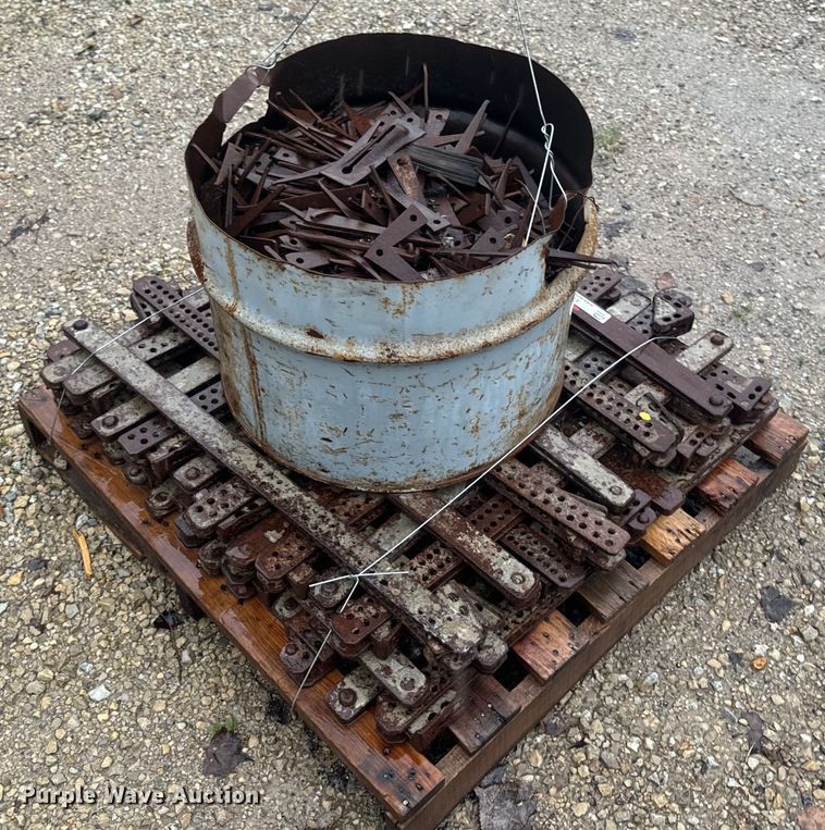 image for item EK1462 Approximately 38 column clamps