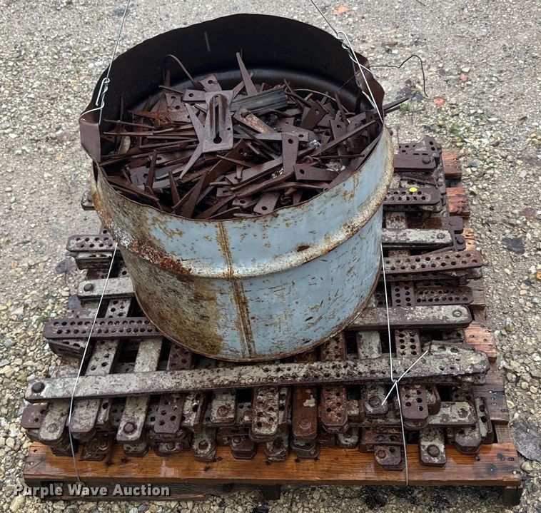 image for item EK1462 Approximately 38 column clamps