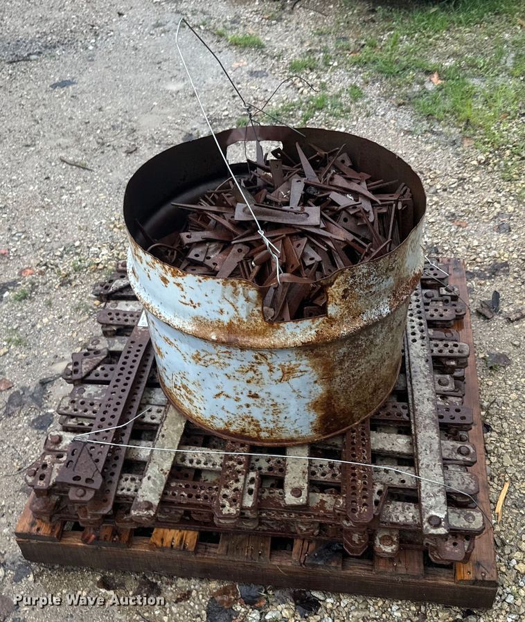 image for item EK1462 Approximately 38 column clamps