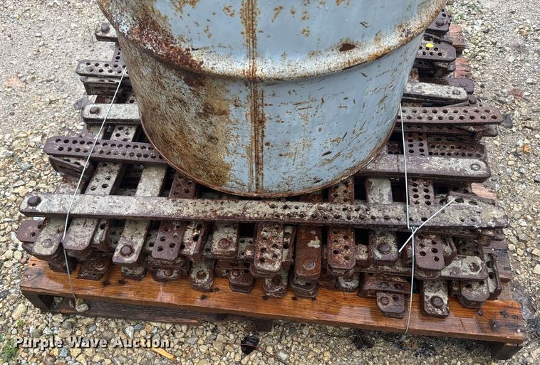 image for item EK1462 Approximately 38 column clamps