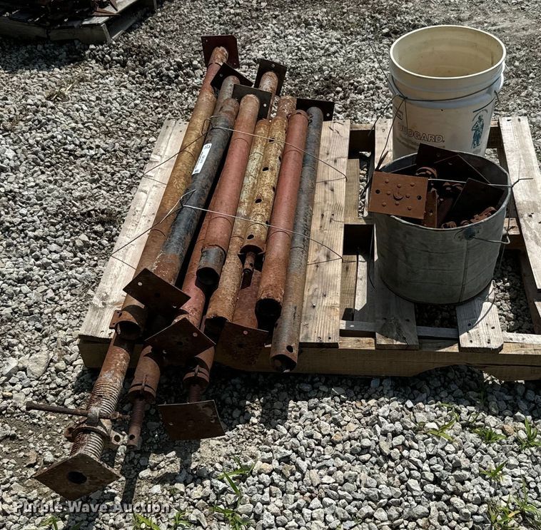 image for item EK1470 Shoring equipment