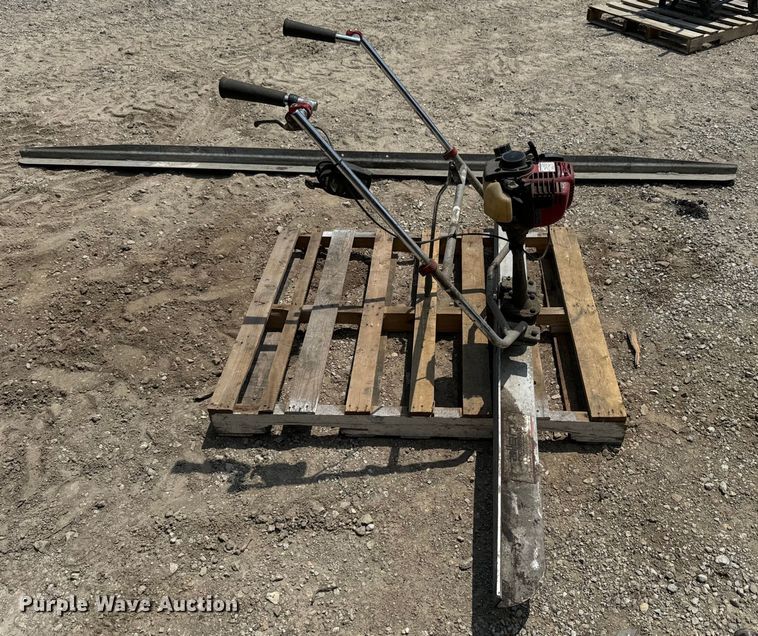 image for item EK1476 Allen Engineer  vibratory screed