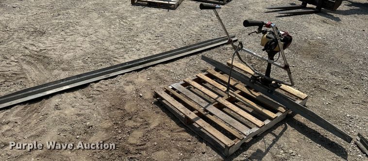 image for item EK1476 Allen Engineer  vibratory screed