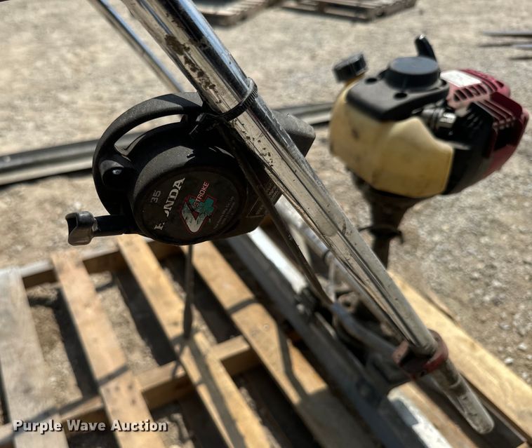 image for item EK1476 Allen Engineer  vibratory screed