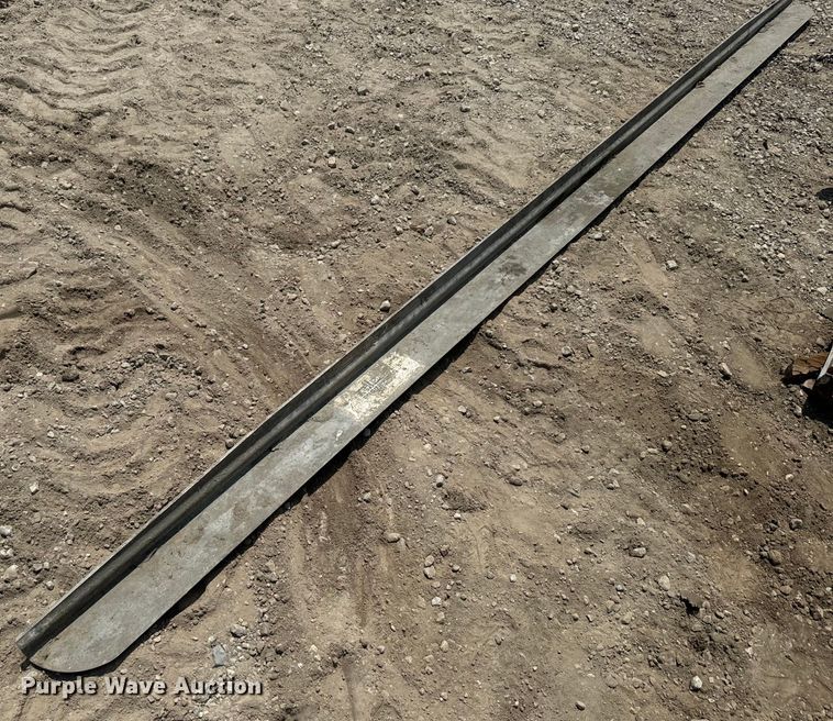 image for item EK1476 Allen Engineer  vibratory screed