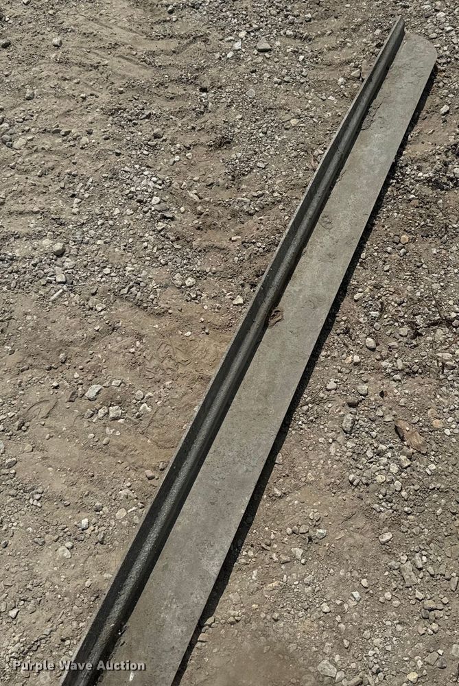 image for item EK1476 Allen Engineer  vibratory screed