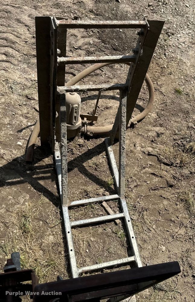 image for item EK1479 Razorback  truss screed