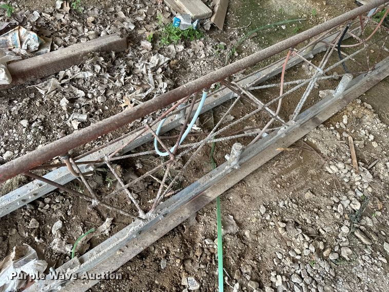 image for item EK1479 Razorback  truss screed