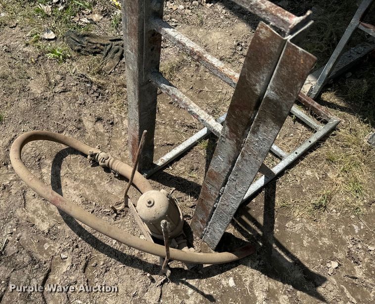 image for item EK1479 Razorback  truss screed