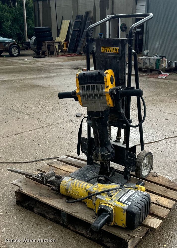 image for item EK1480 (2) jacks hammers