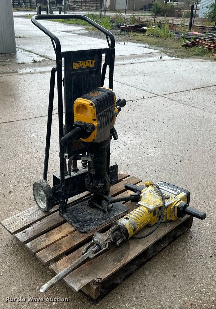 image for item EK1480 (2) jacks hammers