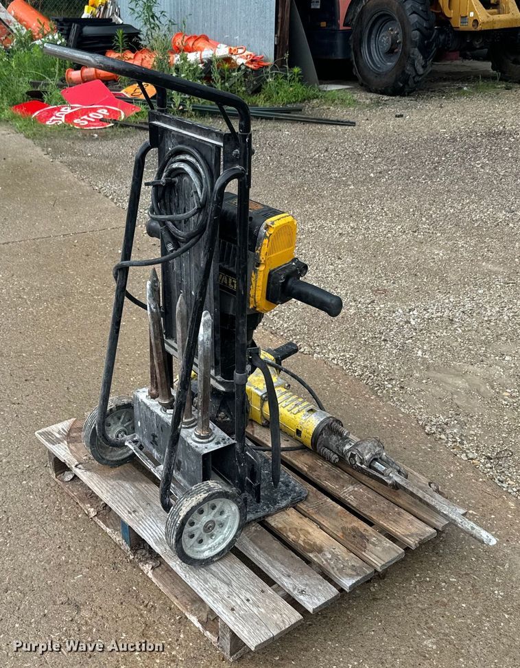 image for item EK1480 (2) jacks hammers