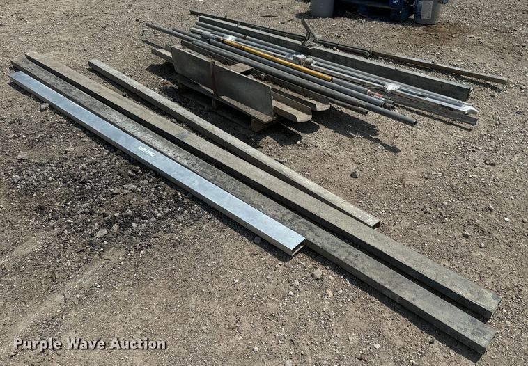 image for item EK1488 Concrete floats