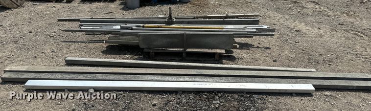 image for item EK1488 Concrete floats