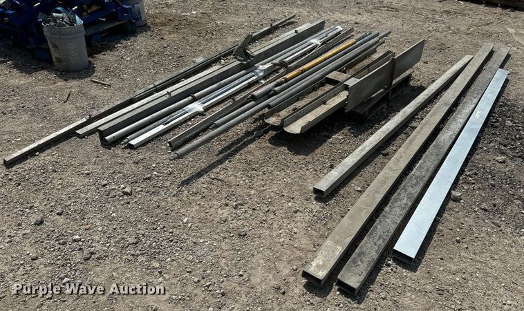 image for item EK1488 Concrete floats