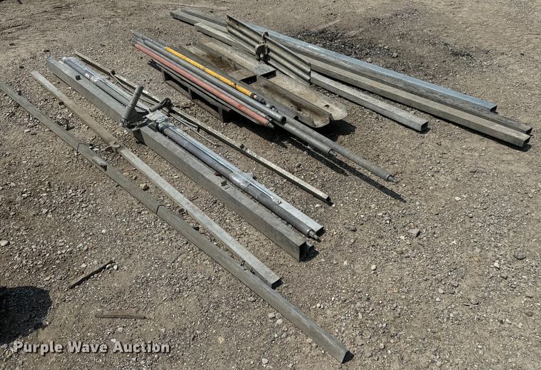 image for item EK1488 Concrete floats