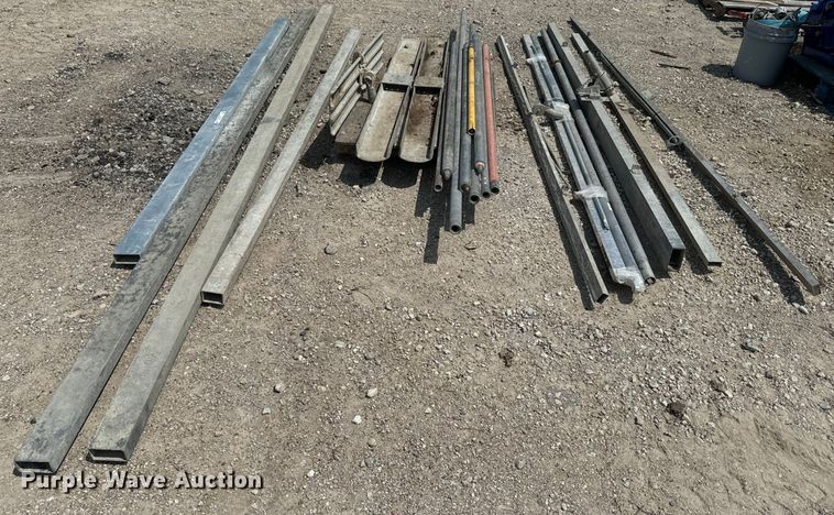 image for item EK1488 Concrete floats