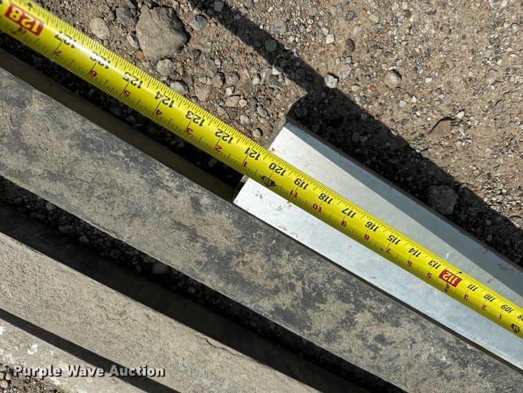 image for item EK1488 Concrete floats