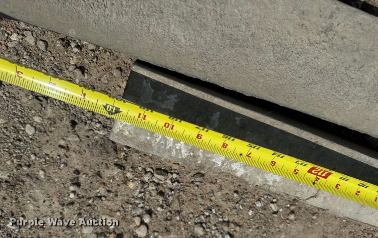 image for item EK1488 Concrete floats