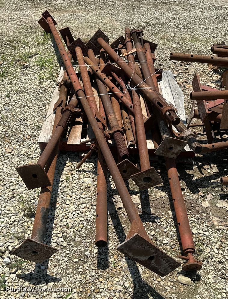 image for item EK1493 Approximately 45 Acrow screw jacks