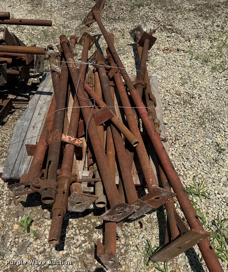 image for item EK1493 Approximately 45 Acrow screw jacks