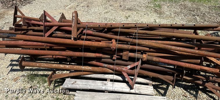 image for item EK1493 Approximately 45 Acrow screw jacks