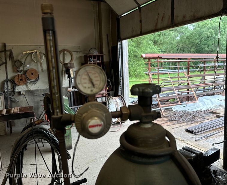 image for item EK1504 Miller Millermatic 200 welder