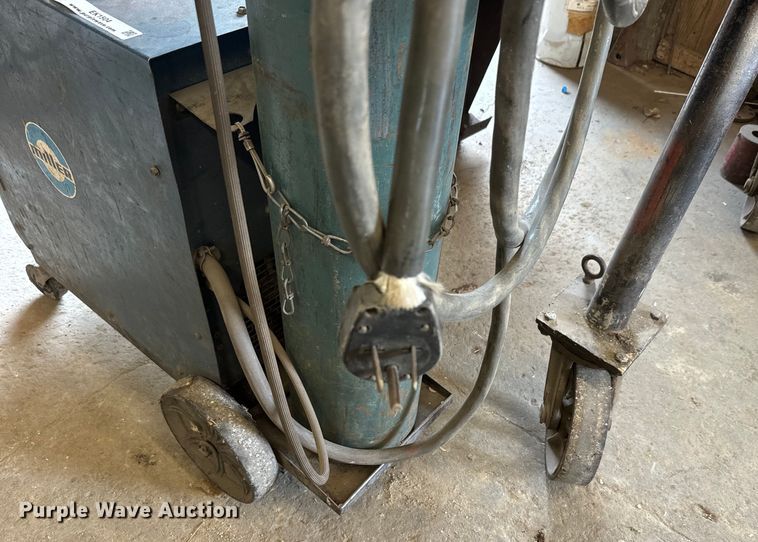 image for item EK1504 Miller Millermatic 200 welder