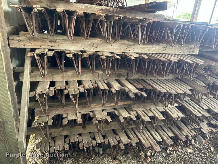 image for item EK1506 Approximately 175 Spanall beams