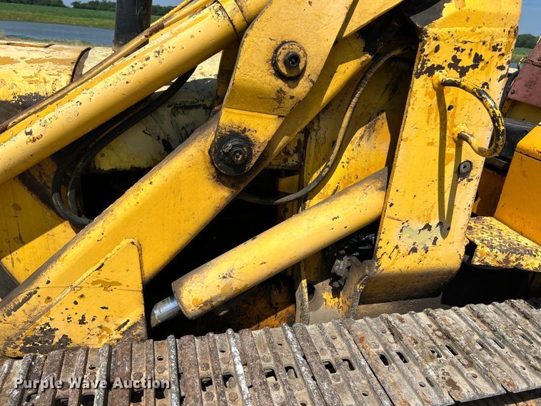 image for item EK4740 1965 John Deere  350 track loader