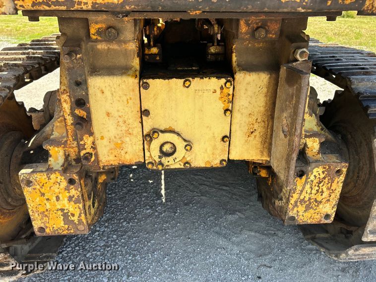 image for item EK4740 1965 John Deere  350 track loader