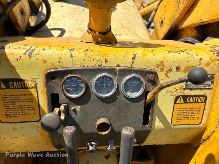 image for item EK4740 1965 John Deere  350 track loader