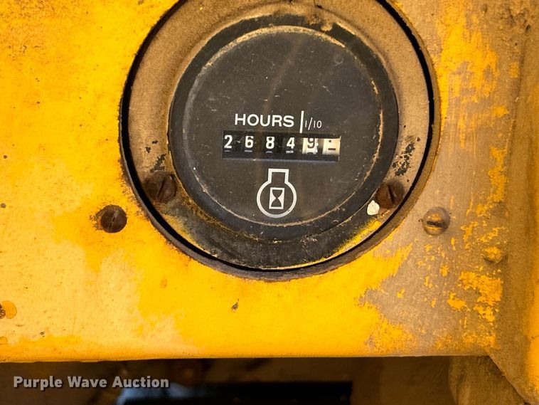 image for item EK4740 1965 John Deere  350 track loader