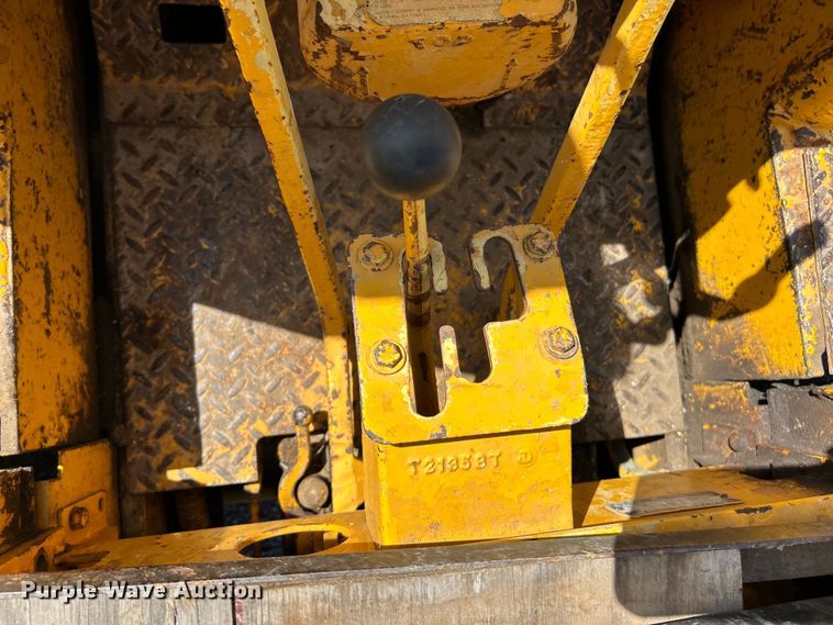 image for item EK4740 1965 John Deere  350 track loader