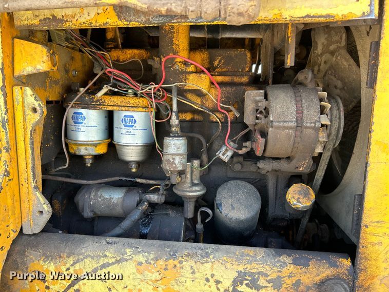 image for item EK4740 1965 John Deere  350 track loader