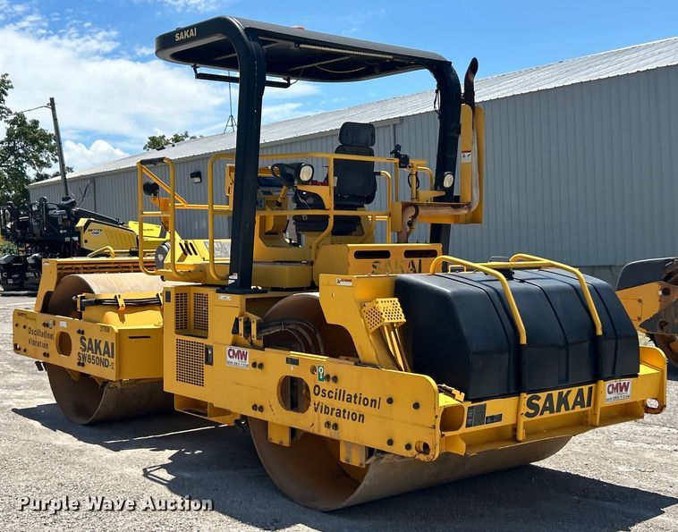 image for item EK4833 2016 Sakai SW850ND-II double drum vibratory roller