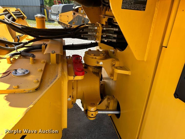 image for item EK4833 2016 Sakai SW850ND-II double drum vibratory roller