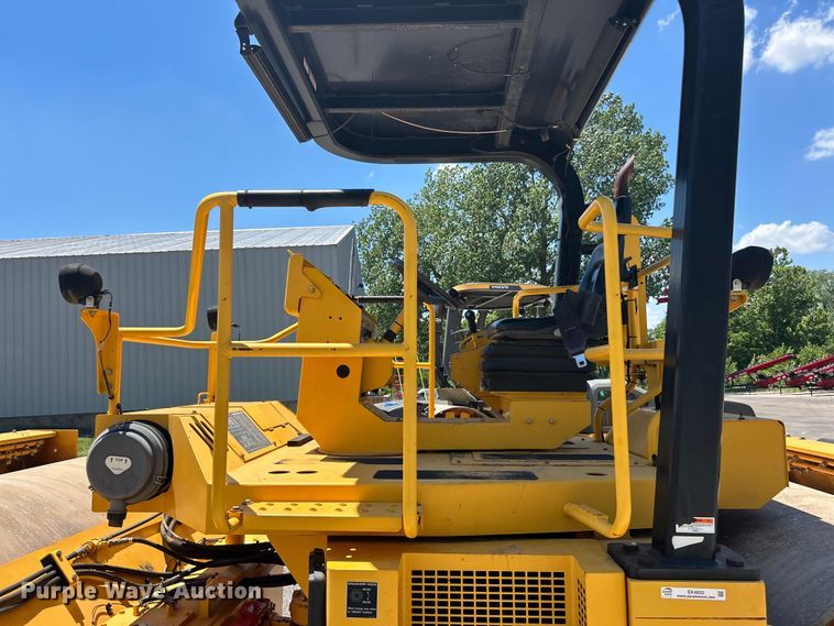 image for item EK4833 2016 Sakai SW850ND-II double drum vibratory roller