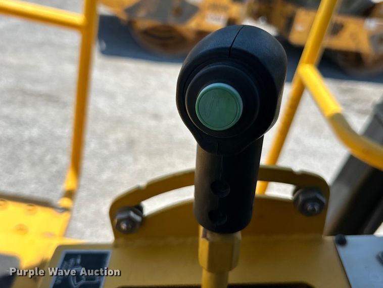 image for item EK4833 2016 Sakai SW850ND-II double drum vibratory roller