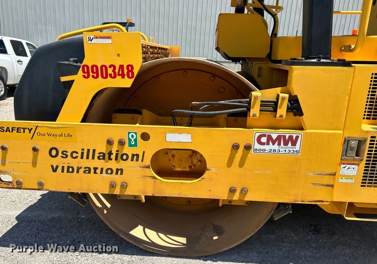 image for item EK4833 2016 Sakai SW850ND-II double drum vibratory roller