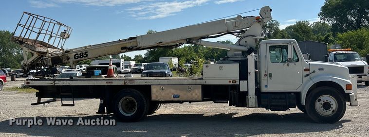 image for item EK4846 2000 International  4700 bucket truck